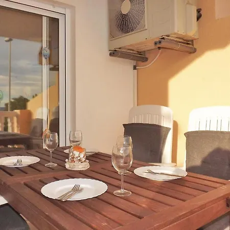 2 Bedroom Awesome In Daire *
